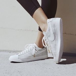 New Nike Women’s Blazer Low Premium